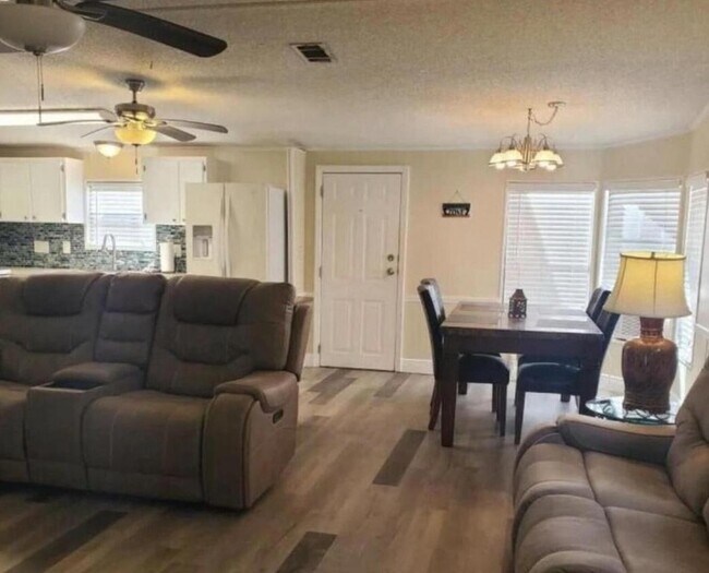 Foto del edificio - 19418 Saddlebrook Ct