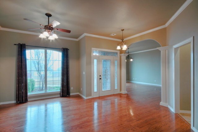 Building Photo - 817 Cypress Dr