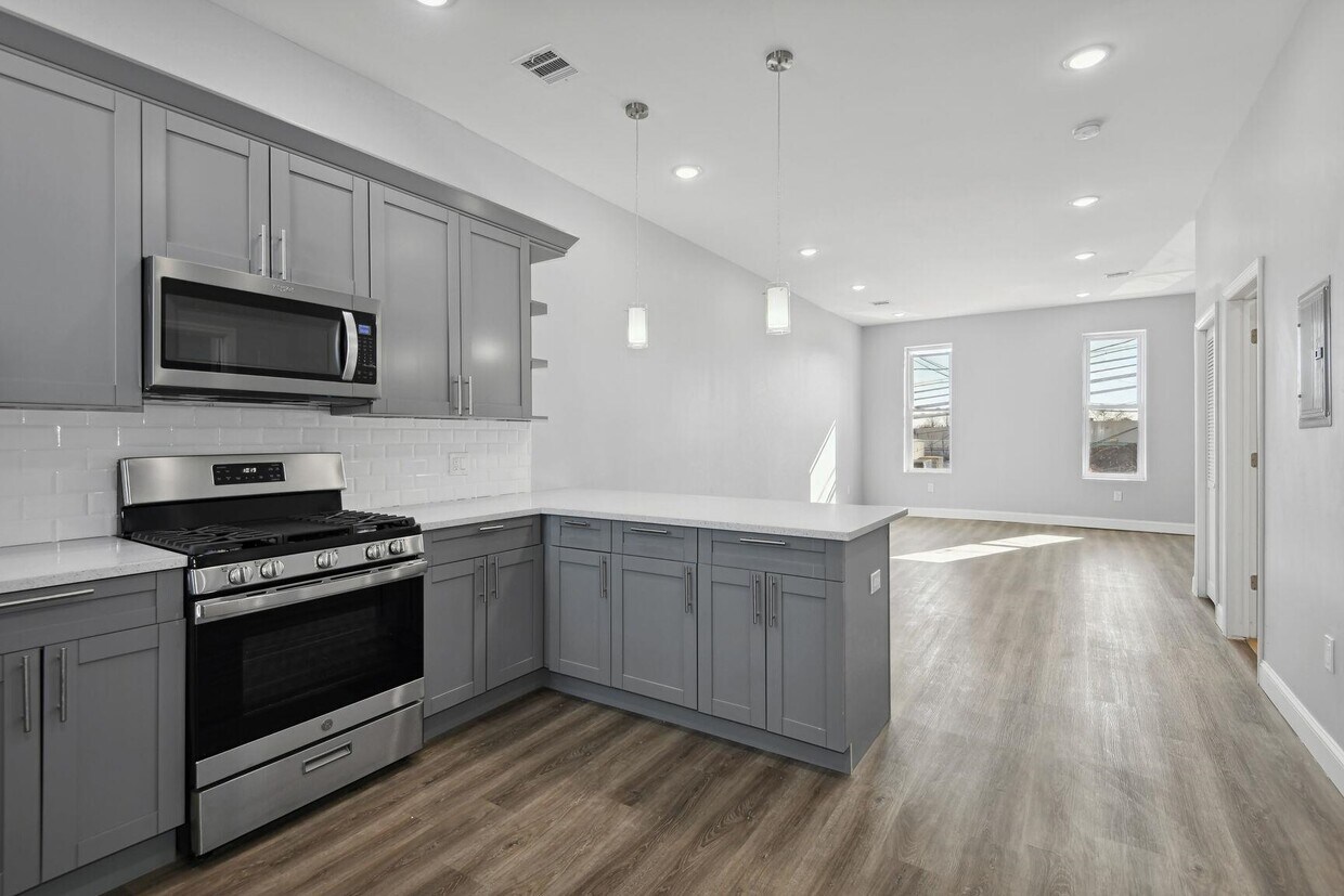 Foto principal - 96 Greylock Ave