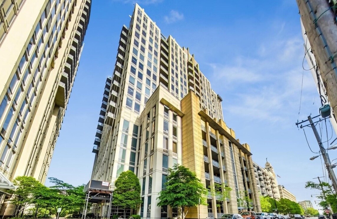 Foto principal - 720 N Larrabee St