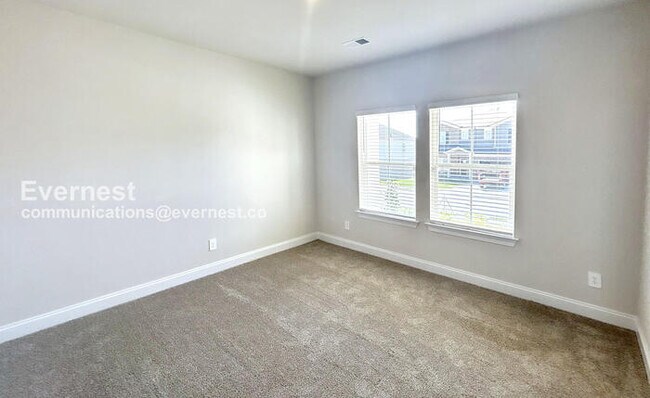 Foto del edificio - 4597 Winslet Dr