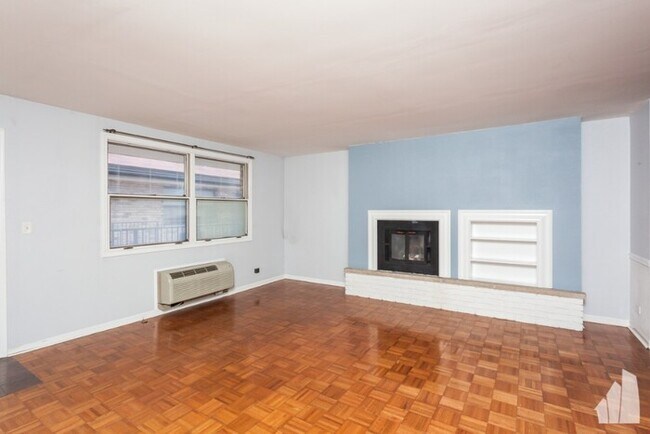 Foto del edificio - Wondrous 1- bedroom with closet space & fi...