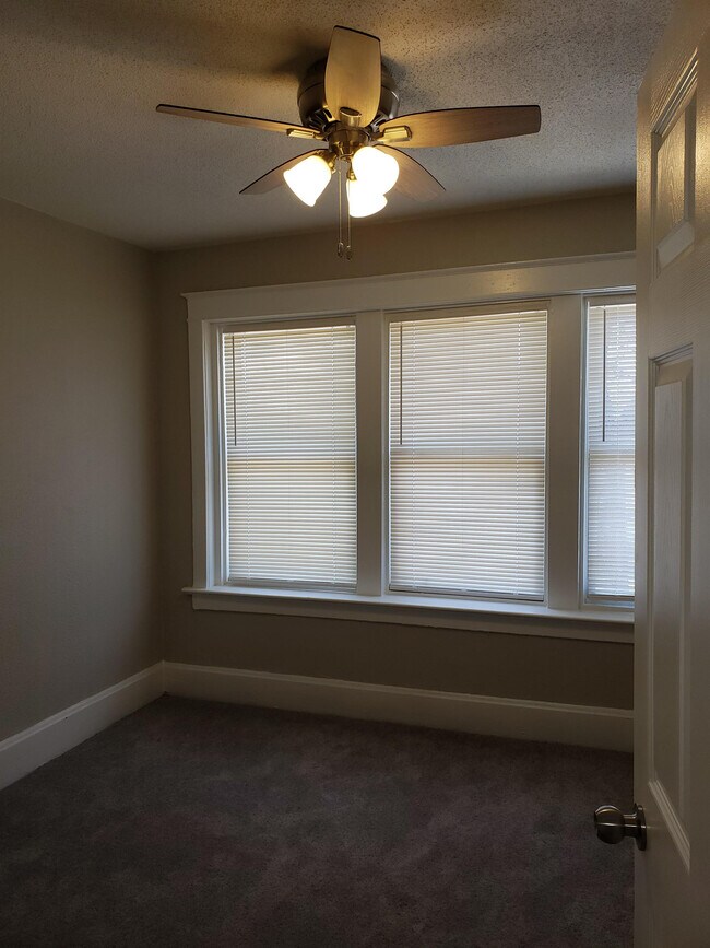 Building Photo - 2702 Peery Ave