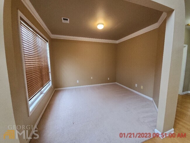 Building Photo - 273 Winthrop Ln