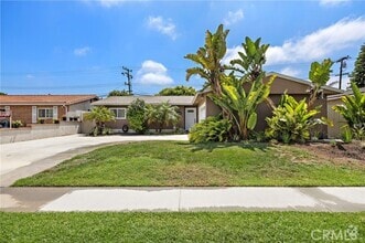 Building Photo - 16882 Ross Ln