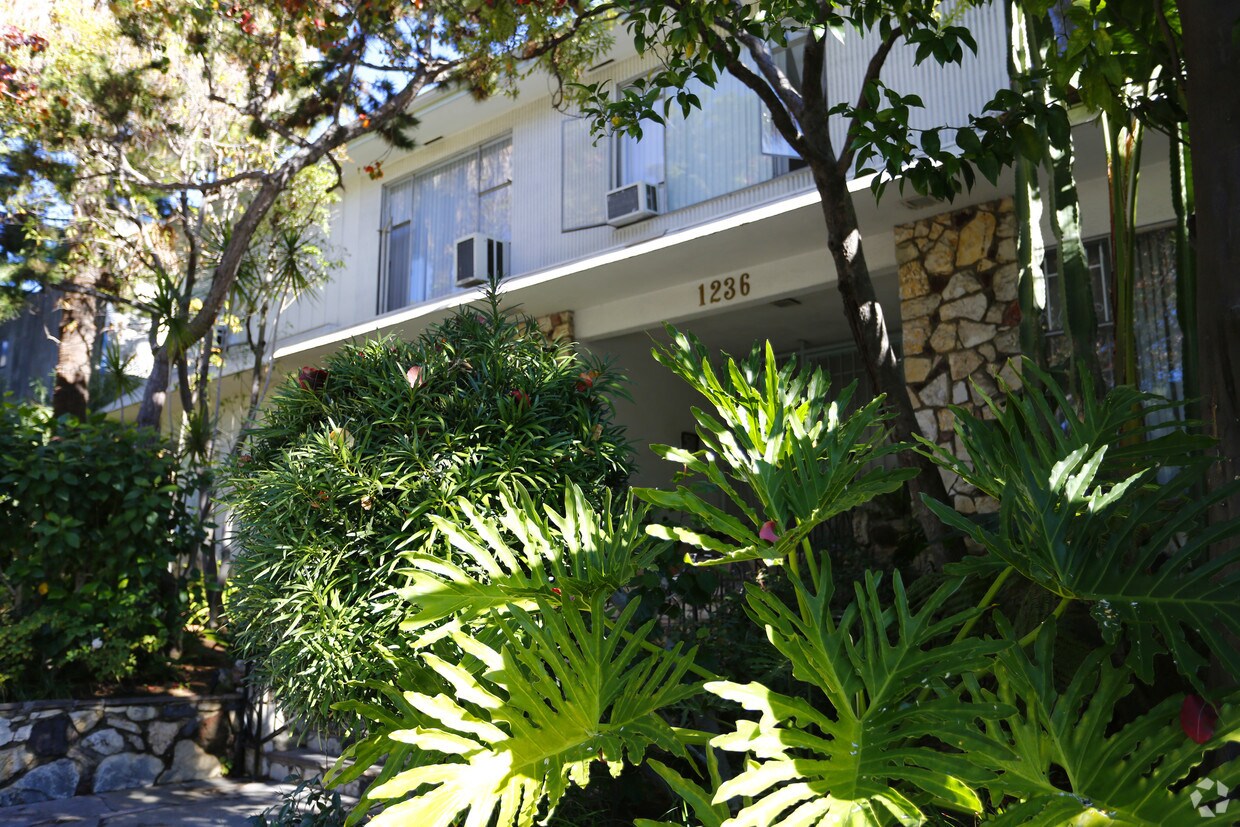 Foto del edificio - Sweetzer Towers