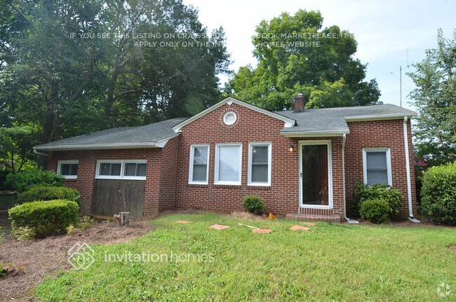 Building Photo - 1501 McCormick Ave