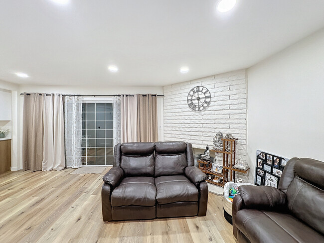 Building Photo - 6449 Woodlake Ave
