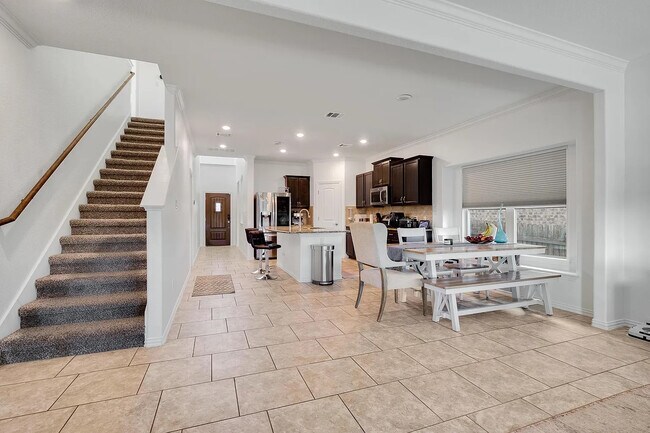 Foto del edificio - Room in House on Rancho Verde Dr