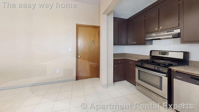 Foto del edificio - 240 School St