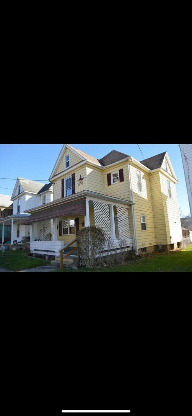 818 Gaston Ave