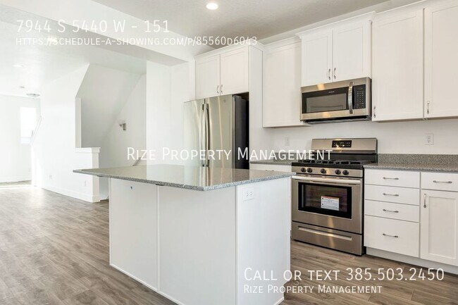 Building Photo - Supreme Residences for a Modern Lifestyle....