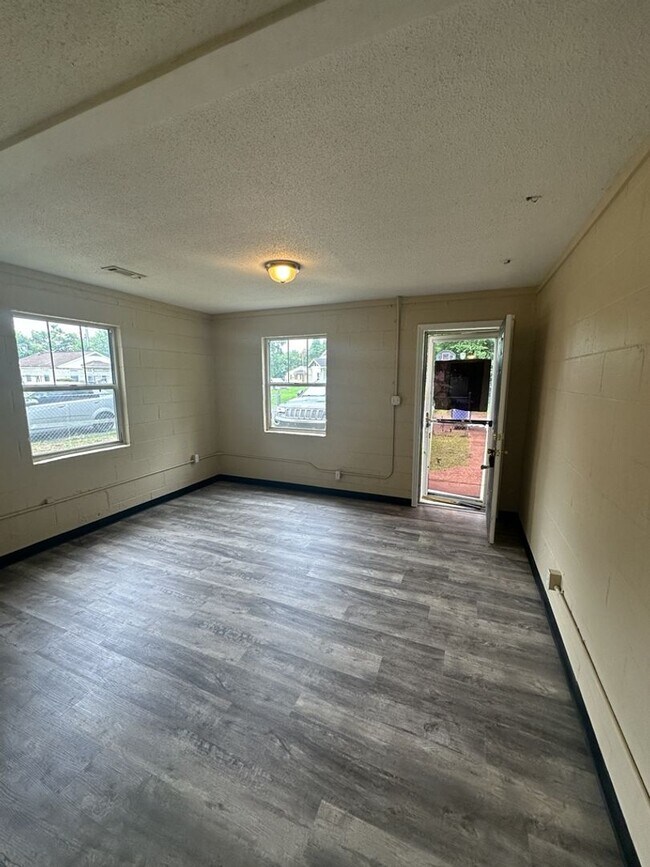 Foto del edificio - 1529 Mountain View Ct