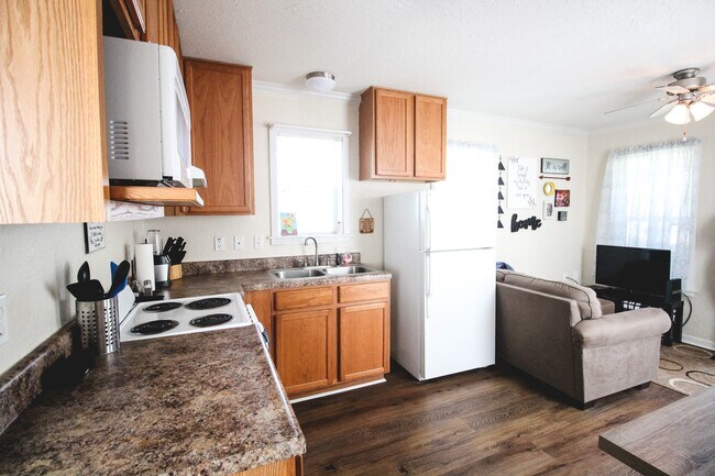 Foto del edificio - 32 Cottage Grove Dr