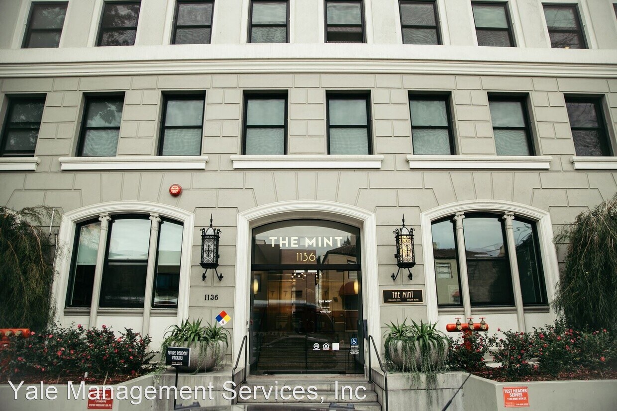 Foto principal - 1136 W 6th St