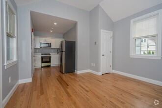 Building Photo - 293 Fayette St