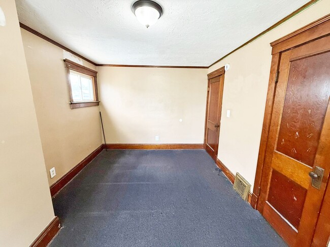Foto del edificio - 3 BED 1 BATH BEAUTIFUL SINGLE FAMILY HOME ...