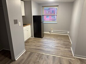 Building Photo - 50 E Main St