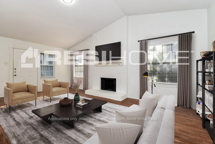 Primary Photo - 1028 Barclay Drive