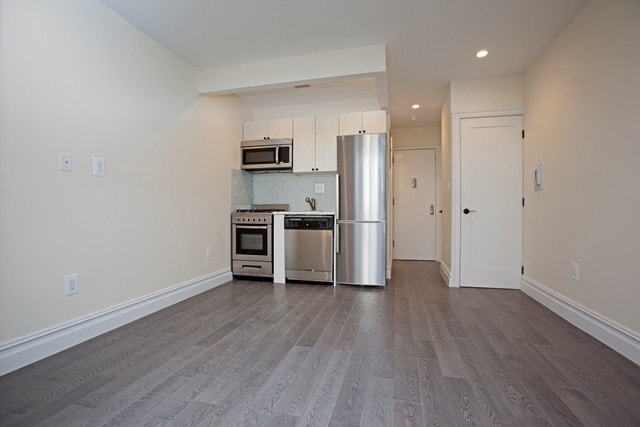 Primary Photo - 20 Avenue A