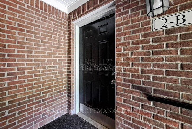 Foto del edificio - 306 Keeneland Dr