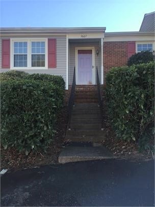 Primary Photo - 3665 Heathrow Dr