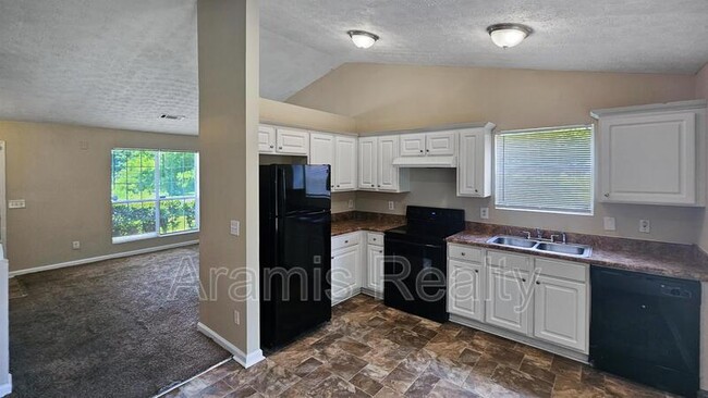 Foto del edificio - 4636 Forest Creek Ln