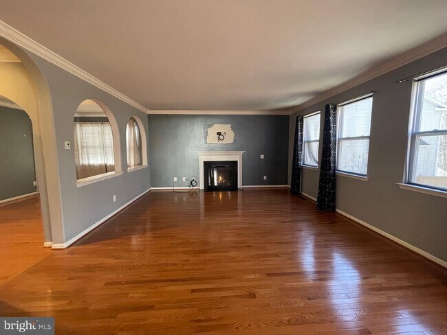 Building Photo - 4246 Talon Dr