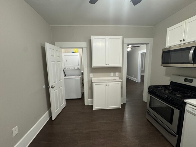 In unit washer / dryer - 105 Public Sq