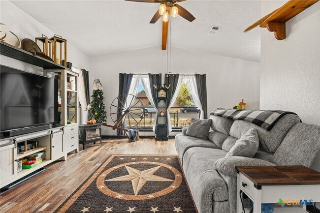 Building Photo - 4411 Creekside Dr