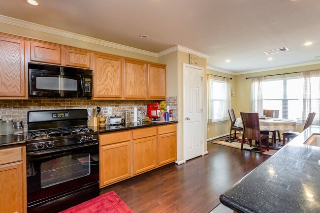 Foto del edificio - 24718 Cobble Canyon Ln