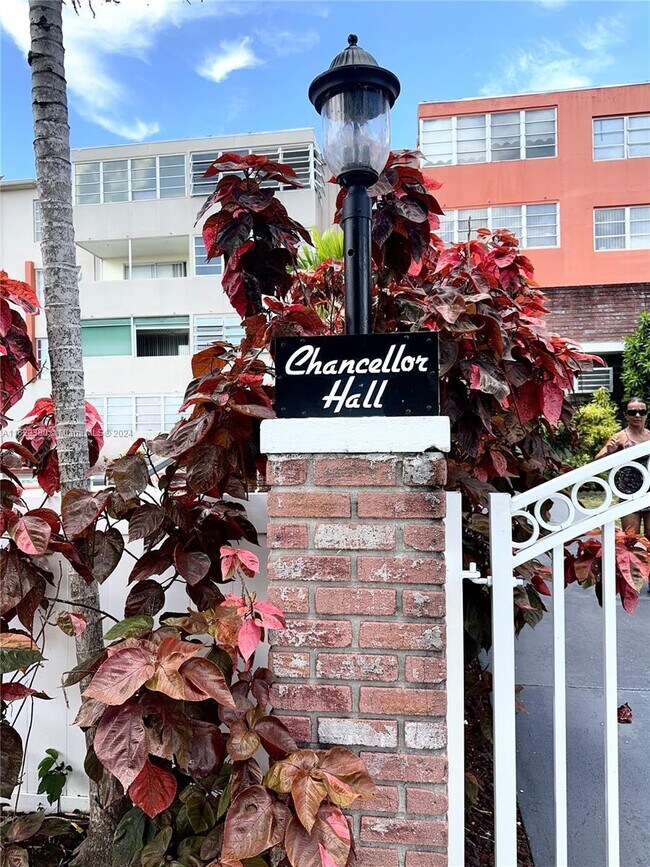Foto del edificio - 1850 NE 169th St