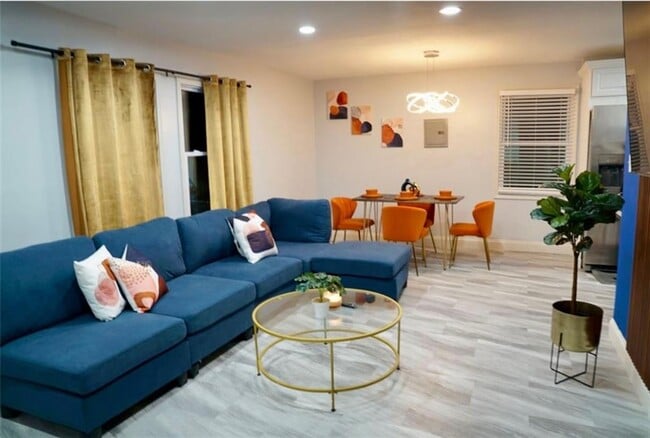Foto del edificio - 3812 Clovis Ct NW