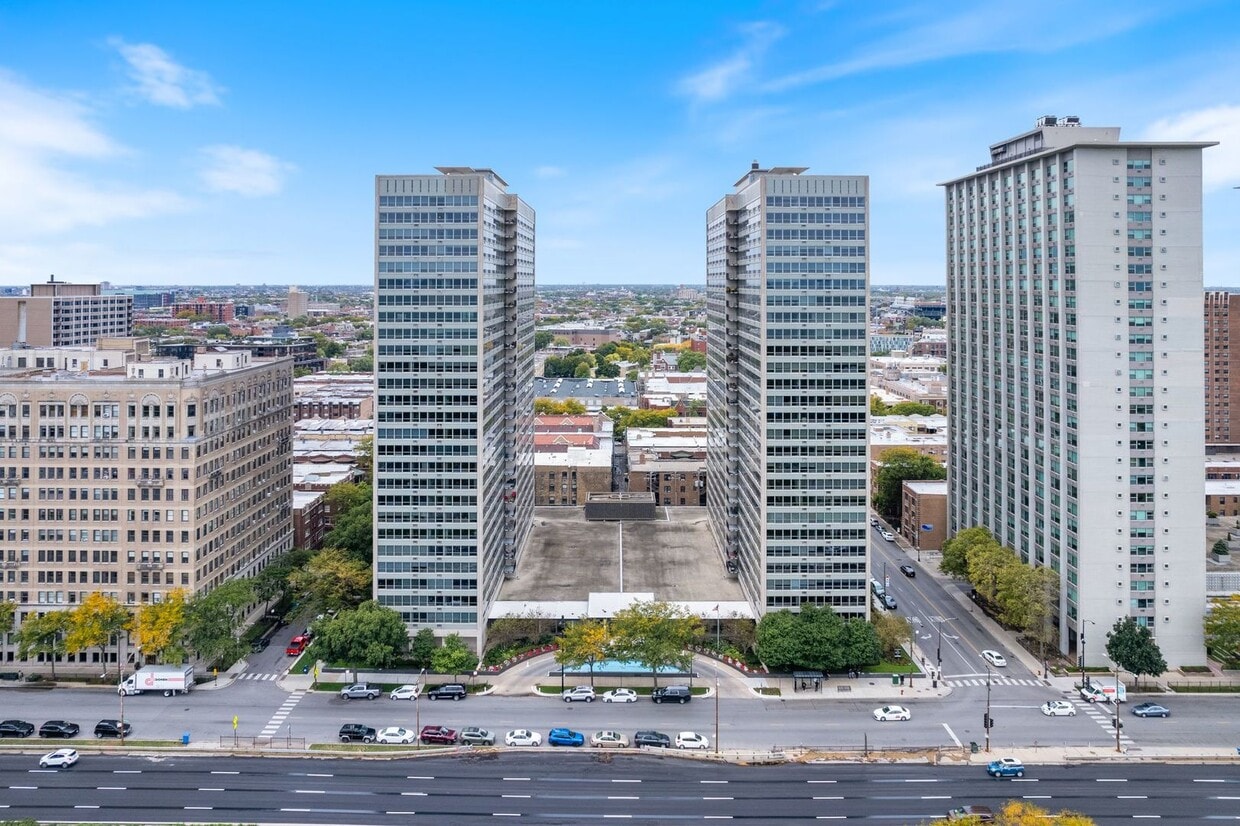 Primary Photo - 3550 N Lake Shore Dr