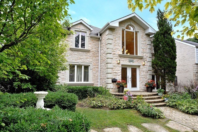 Foto del edificio - 6857 N Knox Ave