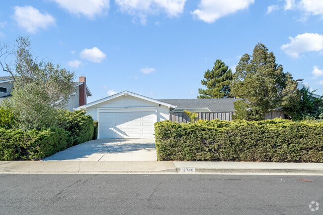 Building Photo - 2748 Waltham Cross St