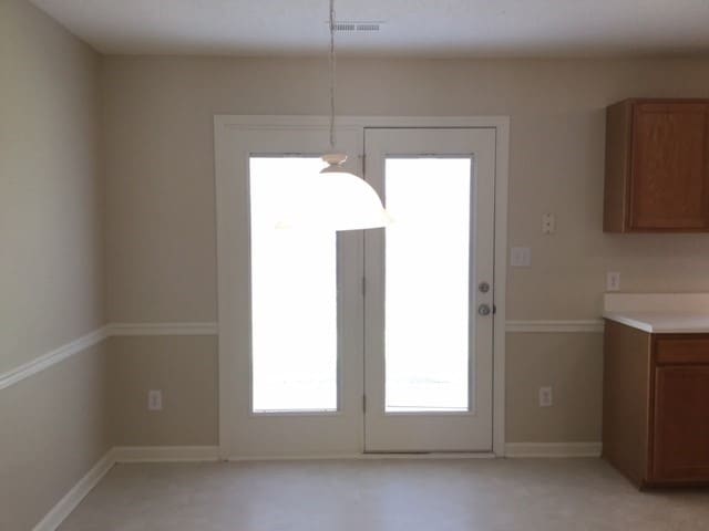 Building Photo - 6514 Highland Oak Dr