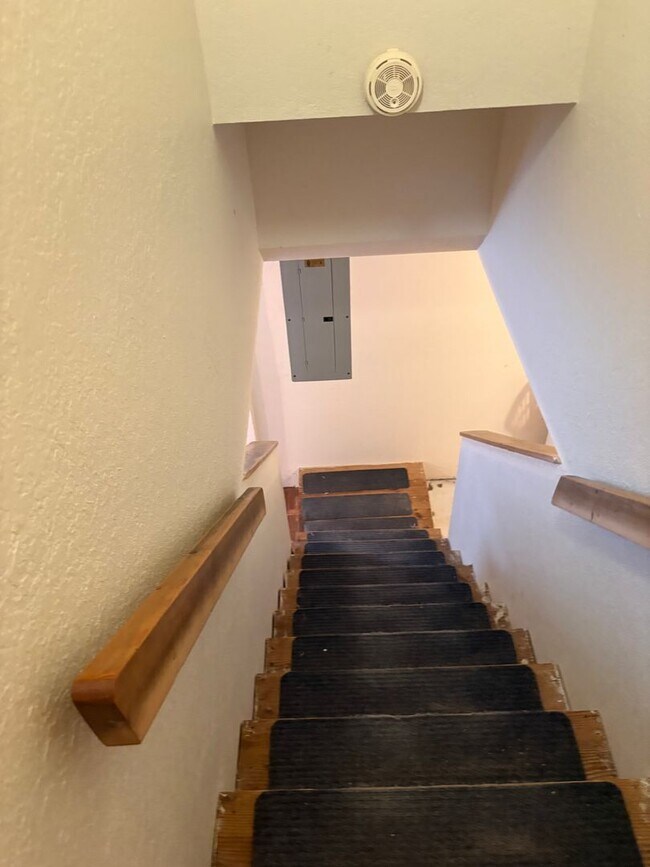 Foto del edificio - 3 Bedroom 2 Bath Home in Colington $2195/mo