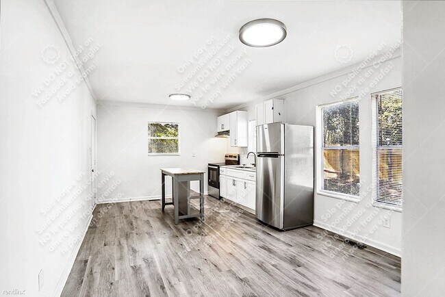 Building Photo - 3 br, 1 bath House - 916 Estes Dr SW