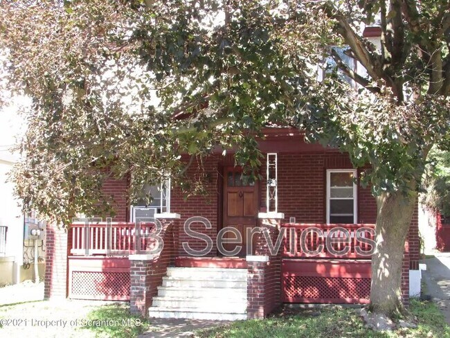 Building Photo - 221 3rd St