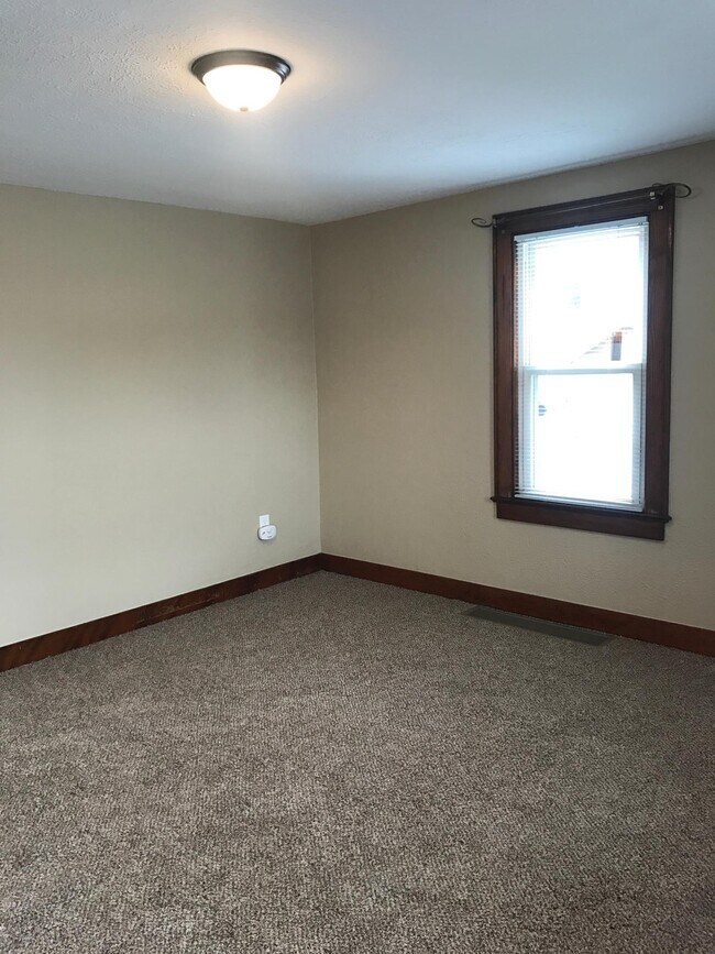 604 Ave Unit 1, Fairmont, WV 26554 604 Ave