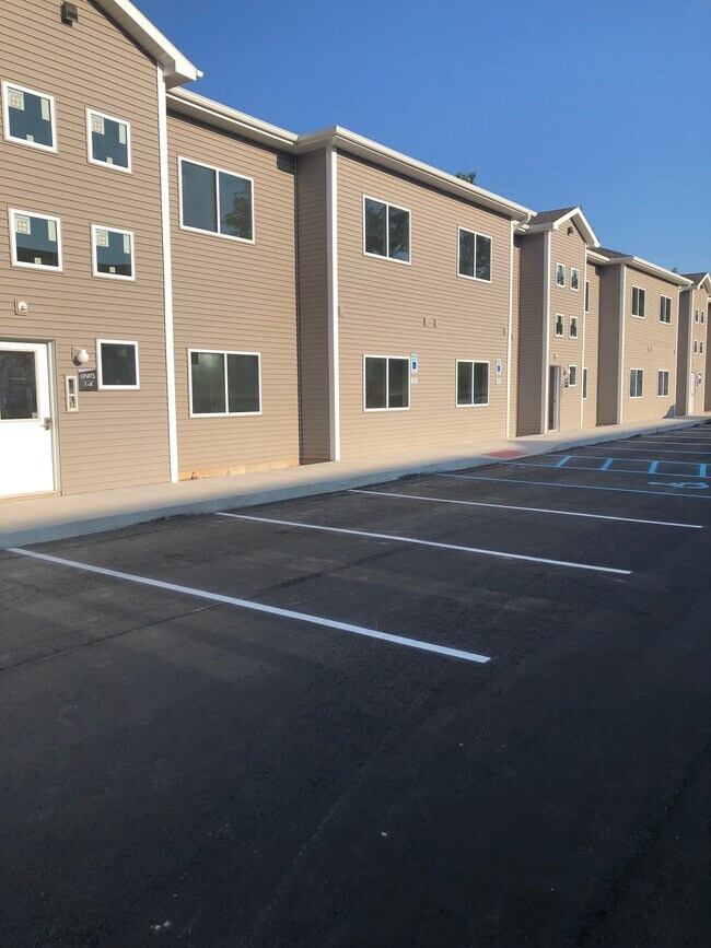 Foto del edificio - 3206 Brookside Dr