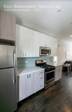 Building Photo - 3550 N Racine Ave