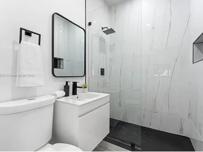 Building Photo - 1720 SW 73rd Ave