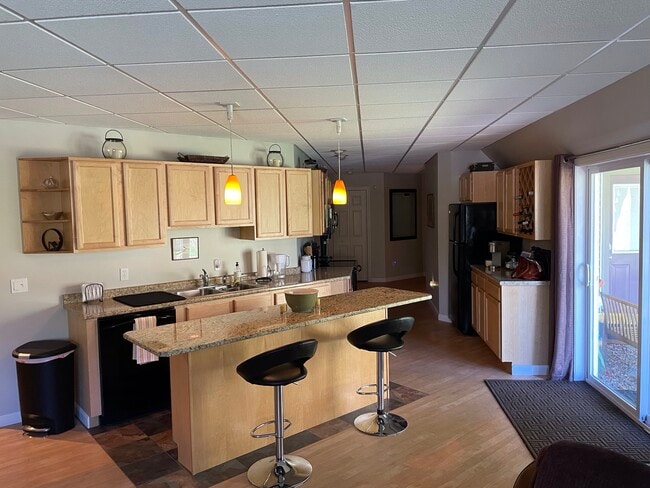 Foto del edificio - 868 Ledgewood Dr