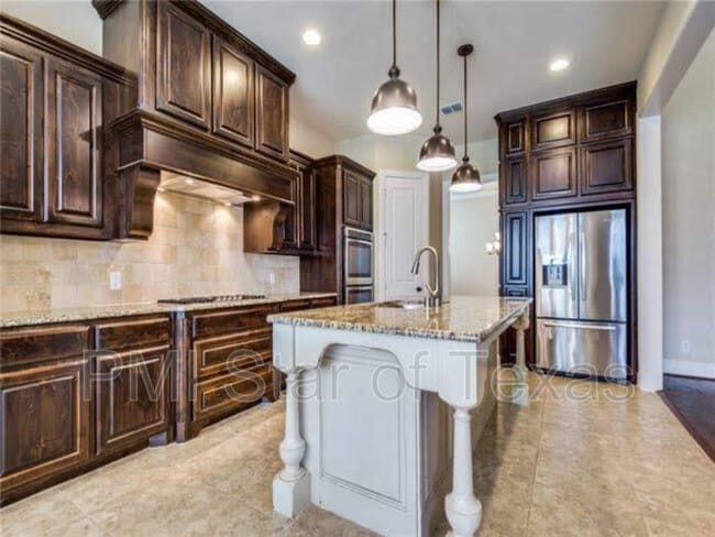 Photo - 7509 Rockyford Dr House