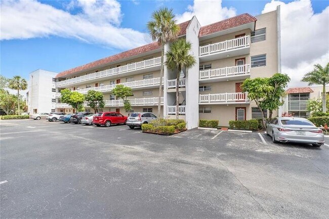 Foto del edificio - 3776 Inverrary Blvd