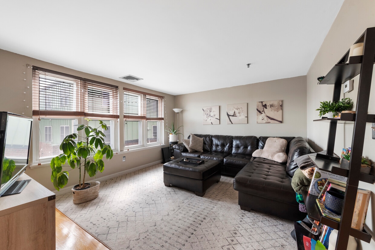 Photo - 122 Tudor St (Boston, MA)