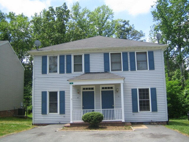 Foto del edificio - Fox Hill Townhomes