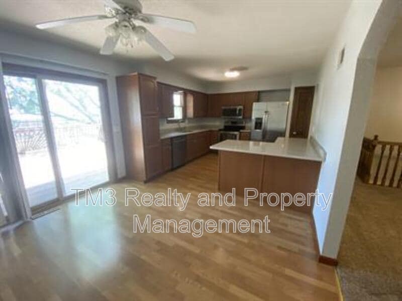Foto principal - 12725 S Raintree Dr